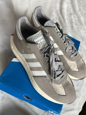 adidas Men’s Taupe and White Classic Runner Sneakers